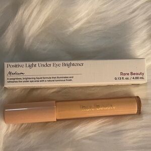 Rare Beauty Positive Light Under Eye Brightener - Medium Beige